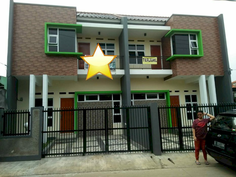 Rumah cantik 2 lantai strategis