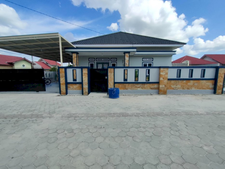  RUMAH MEWAH DI PINGGIR JALAN DELIMA SAMPING JUMBO MART