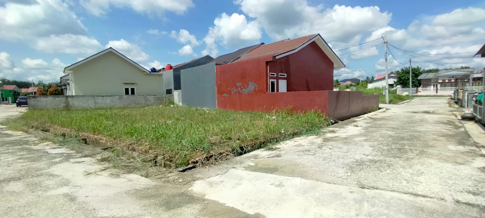 KAVLING SIAP BANGUN POSISI HOOK