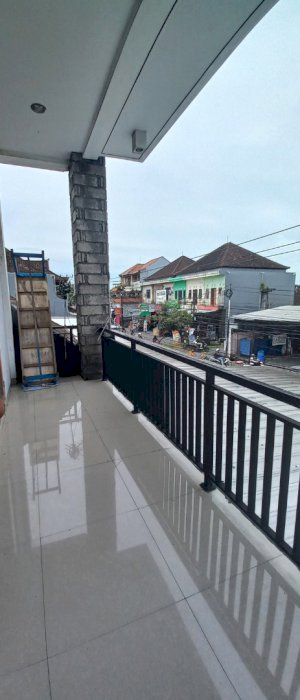 Disewakan Ruko Tiga Lantai Sangat Luas di Dalung Permai Bali