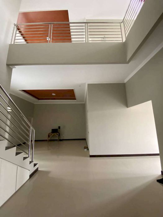 Rumah mewah baru siap huni dekat tol Semarang Barat