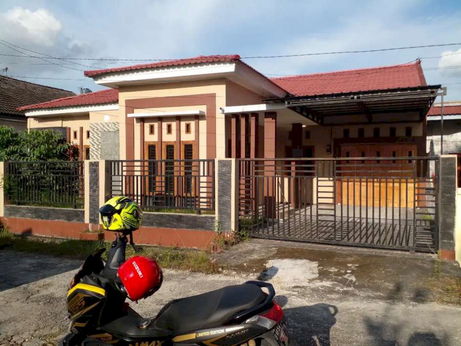 Rumah Minimalis Bersih Di Jln . Sekolah - Rumbai
