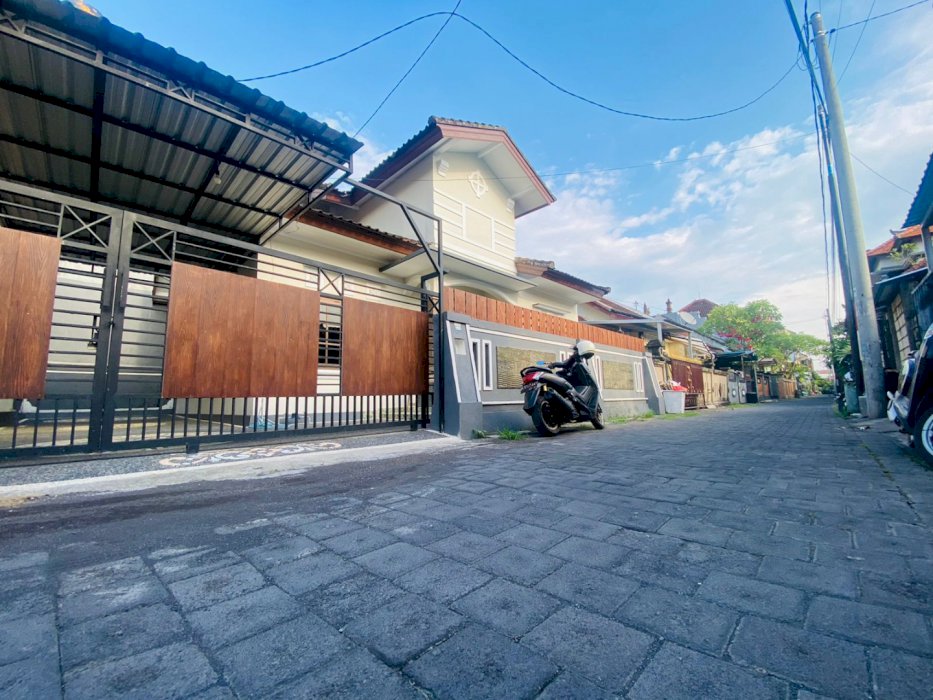 RUMAH CANTIK TUKAD PETANU PANJER DENPASAR SELATAN