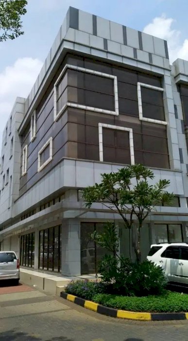 Ruko Avenue hoek siap pakai Luas 8x19,25 154m2 di Boulevard JGC Jakarta Garden City Jakarta Timur