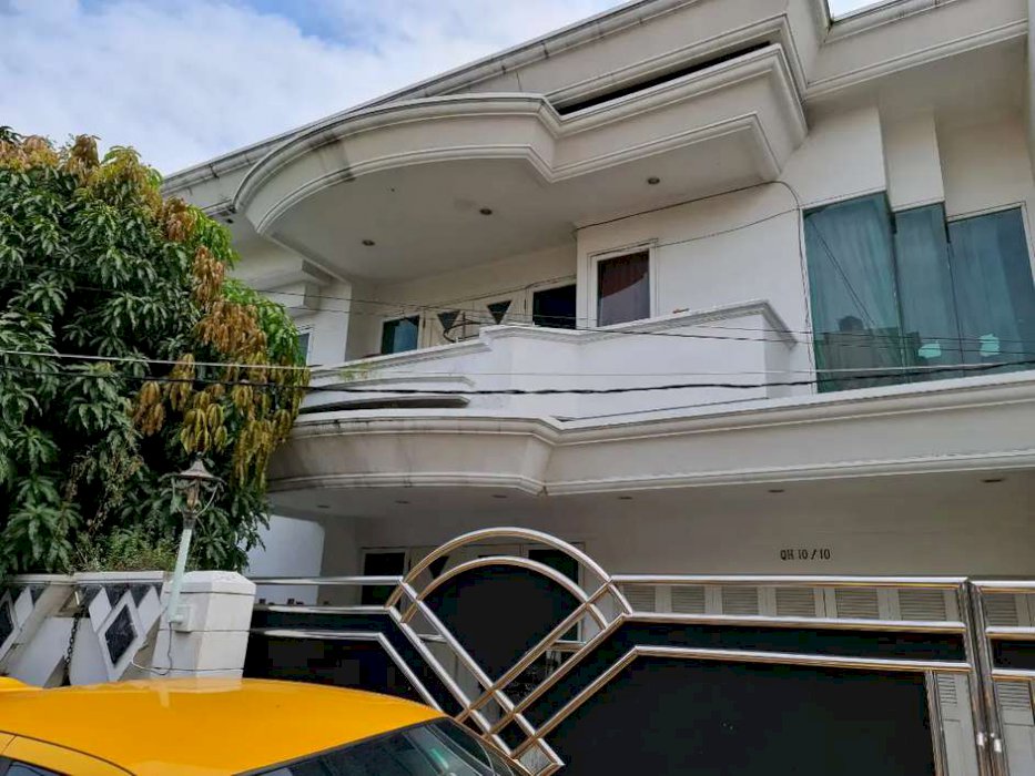 Rumah huk belakang sek internasional ckp dekat fasum