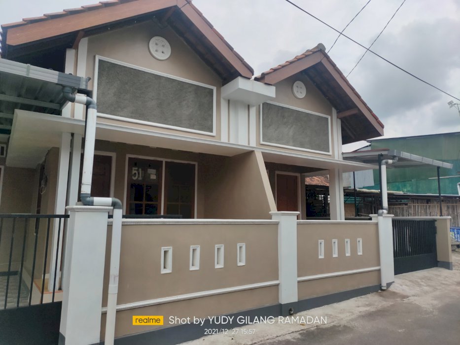 Dikontrakkan rumah baru gris di jln Selatan pasar Cebongan jln Sidomoyo