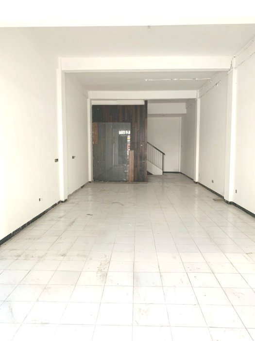 589_Disewakan Ruko 3 Lantai LT 76.5 m2 LB 229.5 m2 Jalan Raya Bavarian