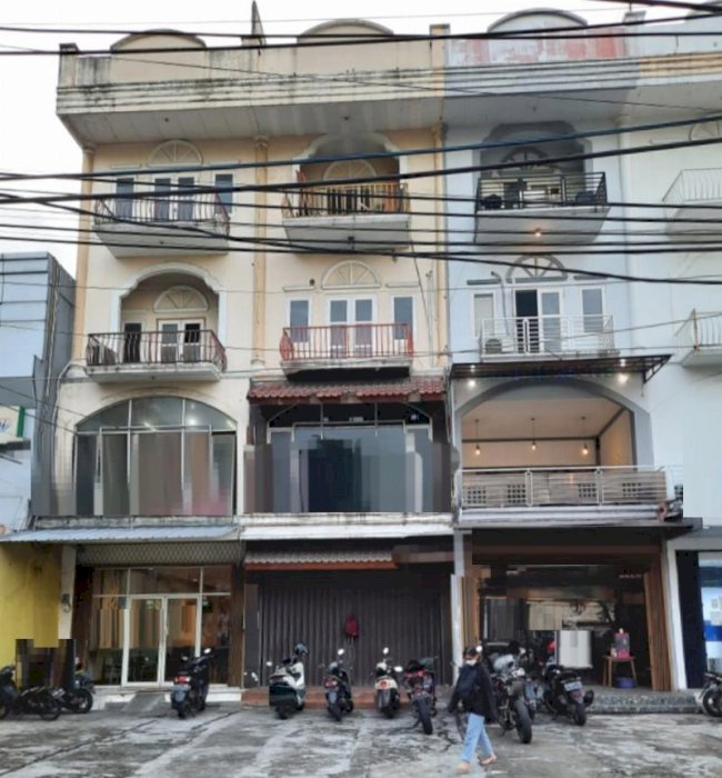 Ruko Balai Pustaka 4lt siap pakai luas 5x20 100m2 di Rawamangun Jakarta Timur