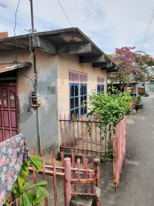 Rumah ini dijual