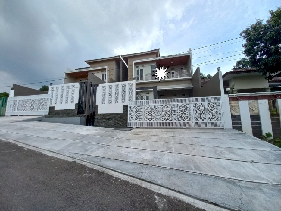 Rumah mewah siap huni di Semarang Barat