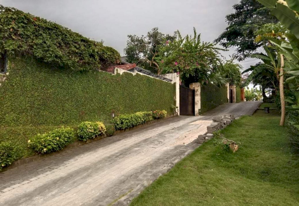 JUAL TANAH LINGKUNGAN VILLA MEWAH PERERENAN CANGGU