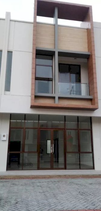 Gudang dan Kantor siap pakai luas 296m2 10x29 Pegangsaan Dua Kelapa Gading Jakarta Utara