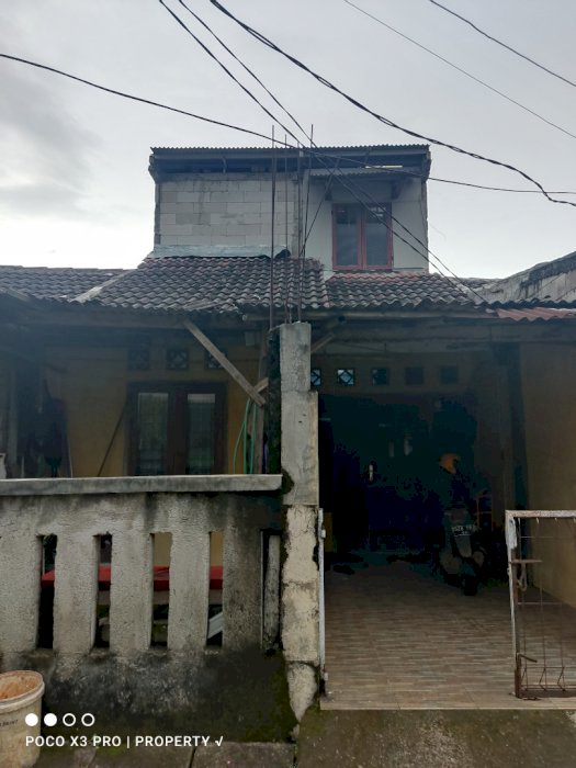 Rumah Siap Huni Semi Renivasi 3 Lantai Grande BekTim Mustika Jaya