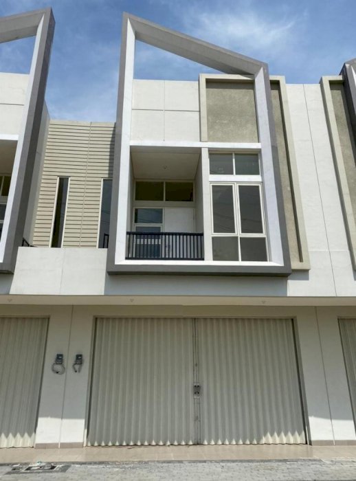 Ruko vasana 2 lantai strategis hadap jalan siap pakai luas 89m2 Harapan Indah Bekasi