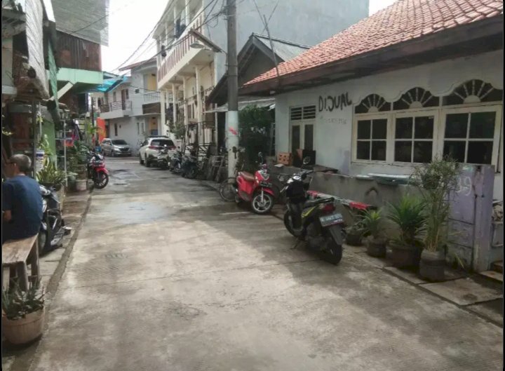 Dijual rumah bangunan lama/tua