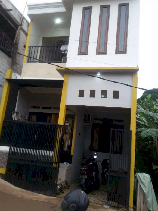 Dua Lantai Mawar Bintaro