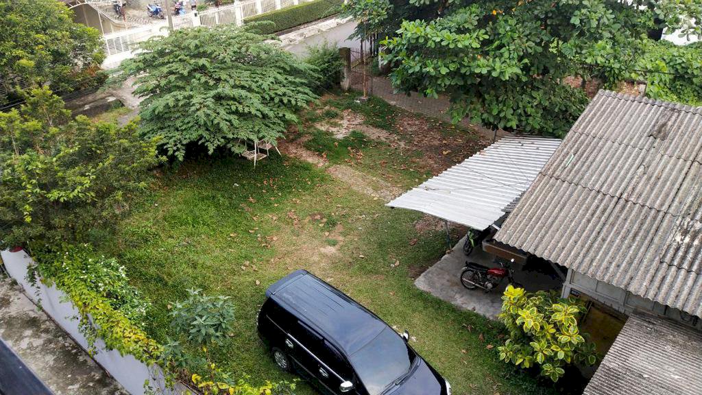 Rumah beserta tanah bukit besar Palembang