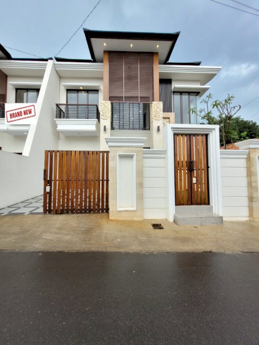 Rumah cantik di Cilangkap Jaktim non cluster