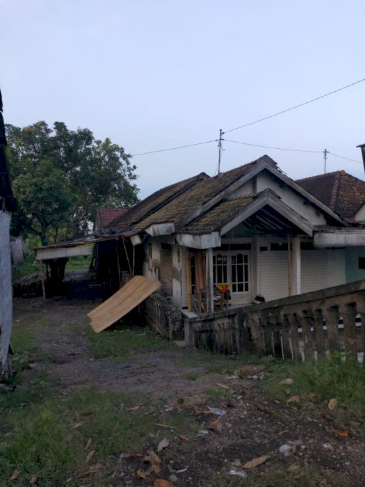 jual rumah + tanah