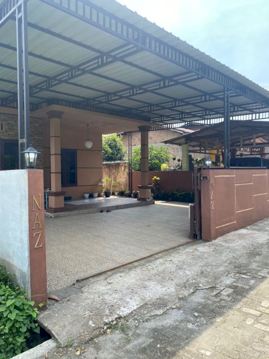 DIJUAL RUMAH  AKSES KE PASAR DLL DEKAT