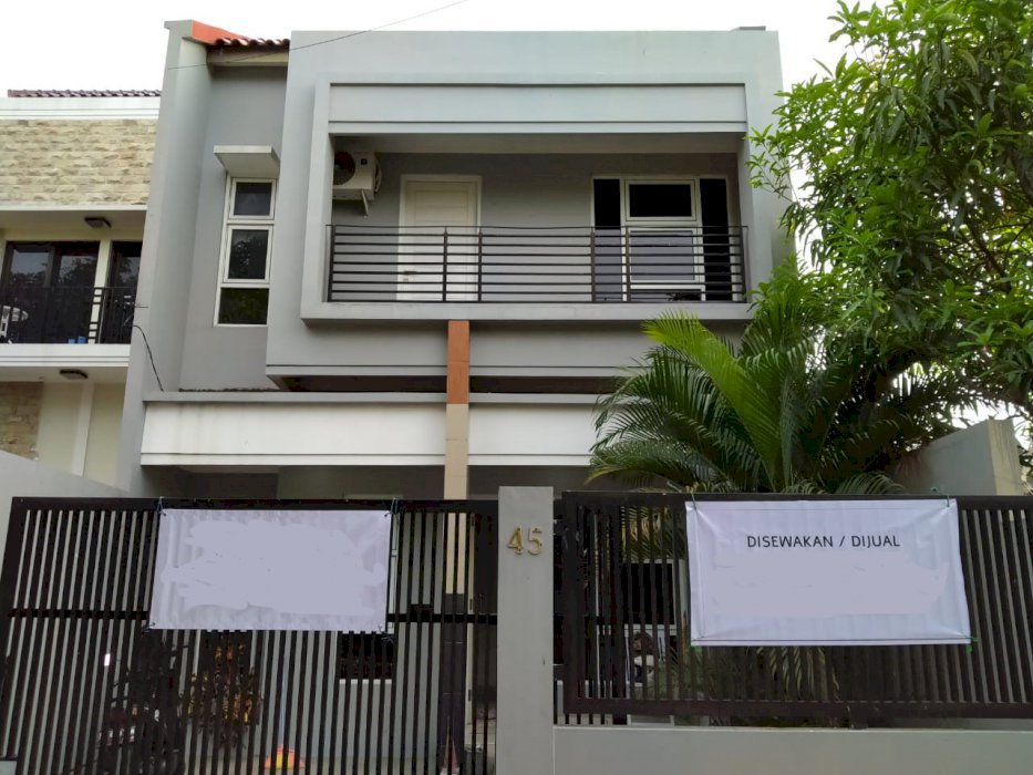 Dijual rumah minimalis 2 Lt dalam komplek di Kota Cirebon Cipto Kesambi Sutomo