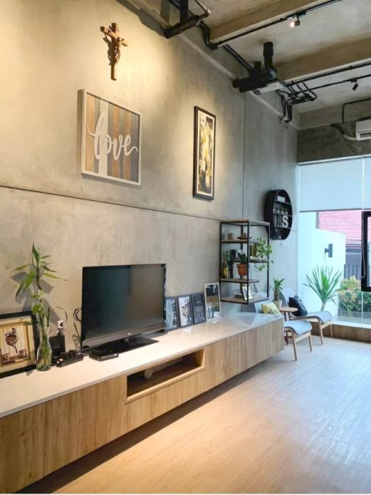 Rumah 2 lantai siap huni di gading elok luas 216m2 type 5KT Kelapa Gading Jakarta Utara