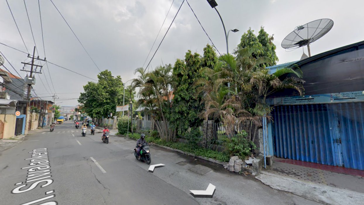 Rumah Usaha Raya Siwalankerto Sebelah Petra Strategis