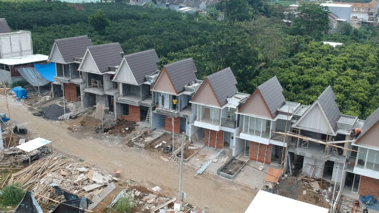 Hunian Serasa Villa Lokasi Strategis Kawasan Islami Merjosari