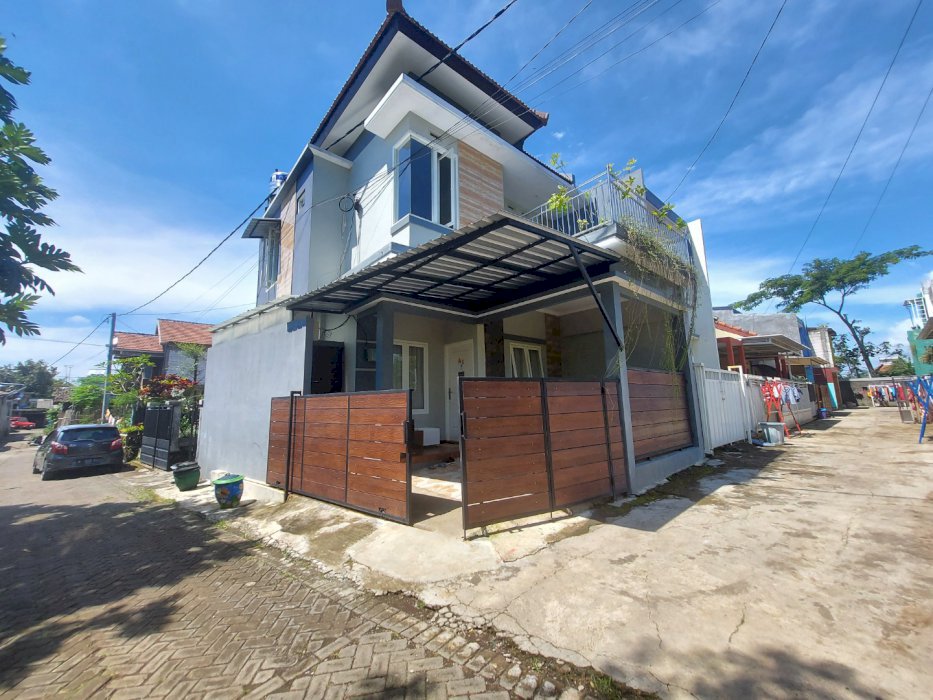 Rumah Idaman Keluarga Lokasi Strategis Hanya 200 Meter Ke Kota Batu