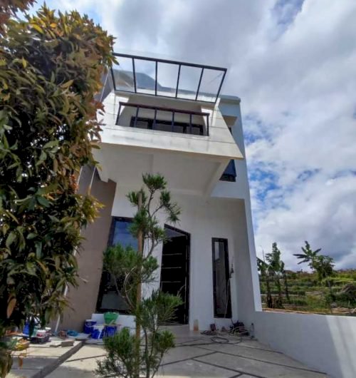 Investor Merapat! Beli Vila 2 Lantai di Kota Batu Bonus Private Pool