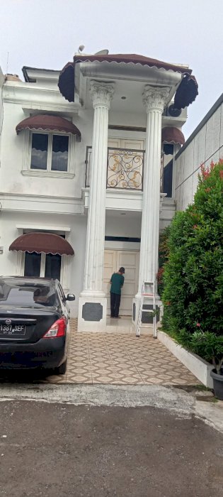Dijual rumah mewah 2 lantai jln. Danau singkarak depok timur