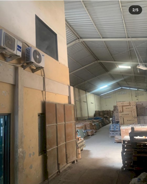 Gudang Komersial Raya Brigjend Katamso Waru