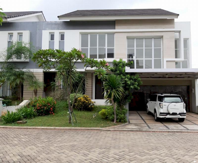 Rumah 2 lantai siap huni 14x20 280m2 type 4KT Cluster Palm Spring JGC Jakarta Garden City Cakung
