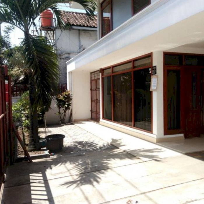 Rumah Besar di Pusat Kota Bandung, Cocok Dihuni Plus Disewakan