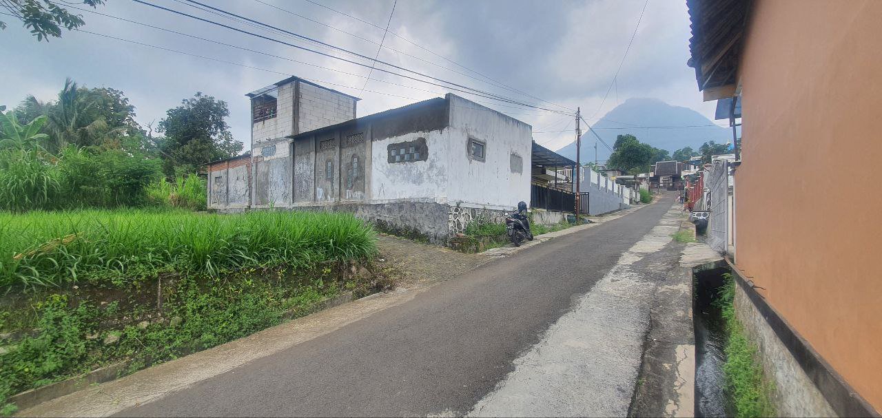 Tanah SHM Istimewa 300 m2 Poros Aspal di Oro-oro Ombo Kota Batu