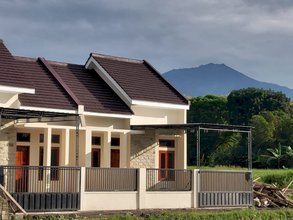 Rumah Siap Huni Bisa Inhouse 12 Bulan 200 Mter Dari Kota Wisata Batu