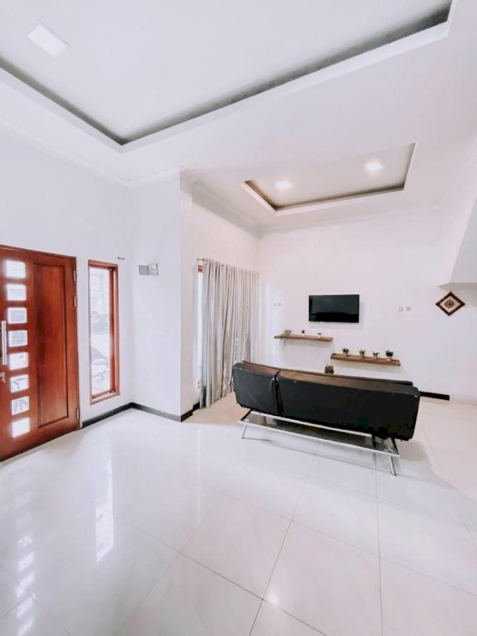 Dijual rumah 2 Lantai + Rooftop di Kebayoran Baru