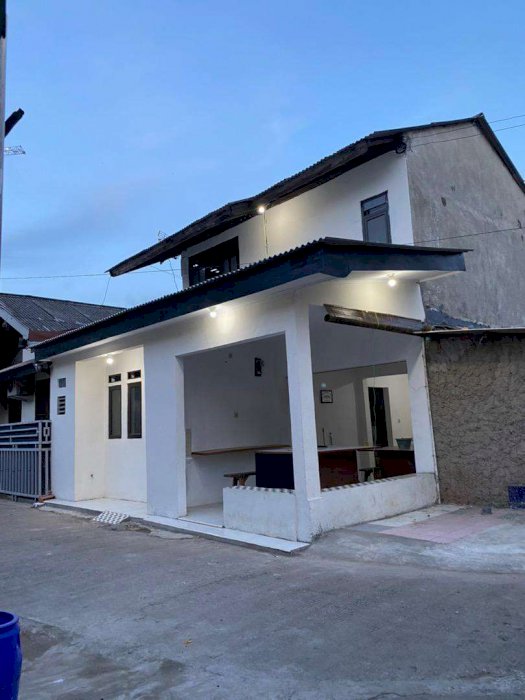 Dijual Cepat..Rumah, plus tempat usaha dan kontrakan,.