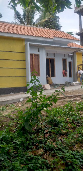 Rumah apik jalan wates km 9.5, kecil itu indah