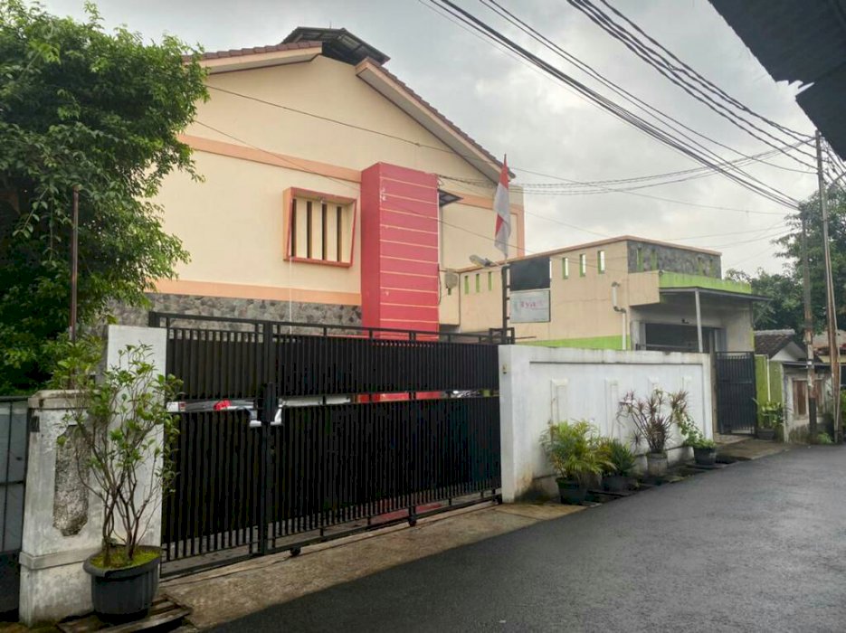 Dijual Rumah Kost Nyaman Dan Strategis Selangkah ke Tol Jatiwaringin