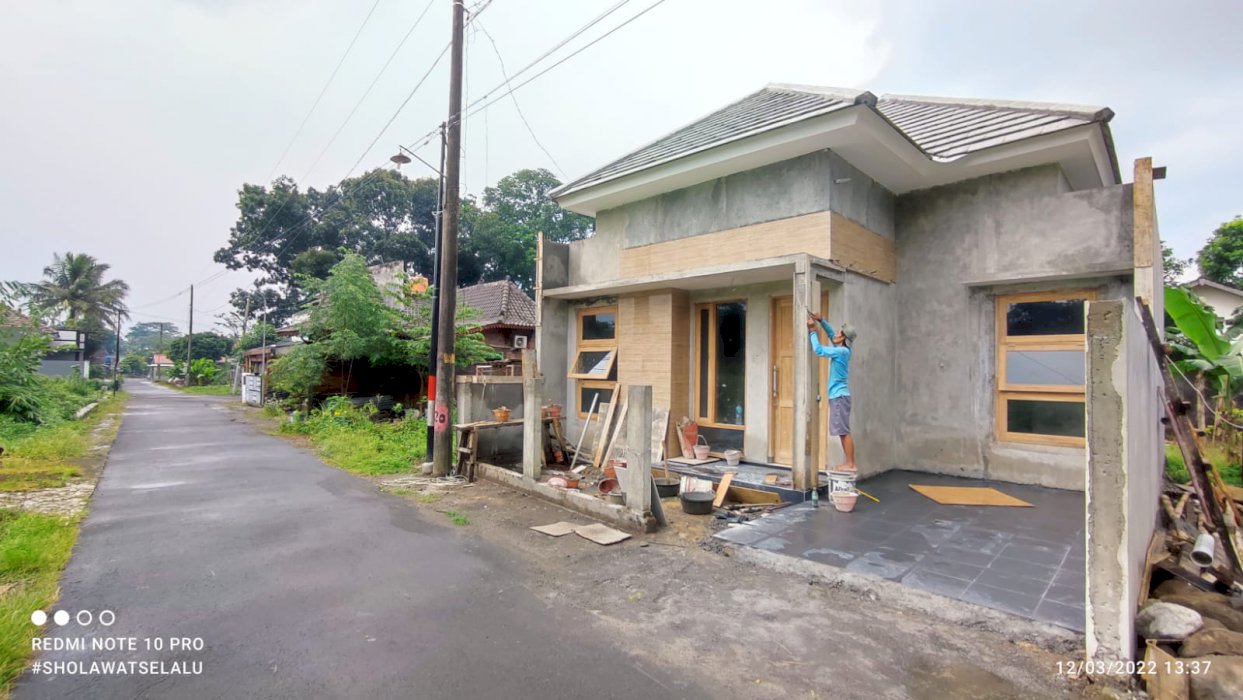 3 Unit Rumah Baru Pinggir Aspal Dkt Pasar Jangkang di Ngemplak Sleman