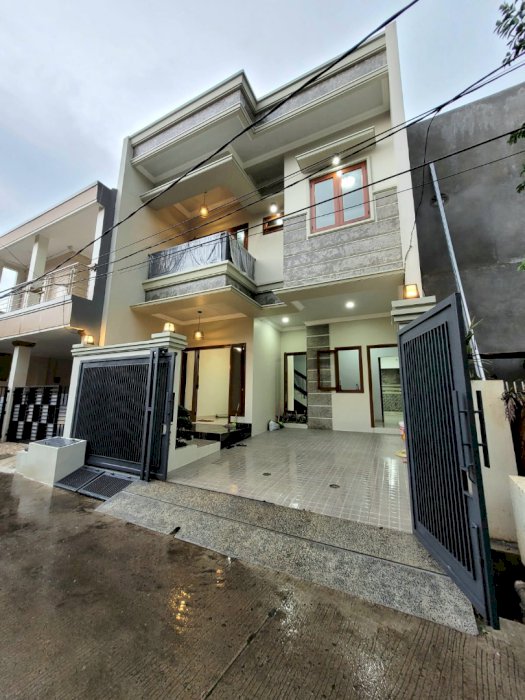 Dijual Rumah Baru Full Bata Merah Dalam Komplek Di Pondok Bambu.