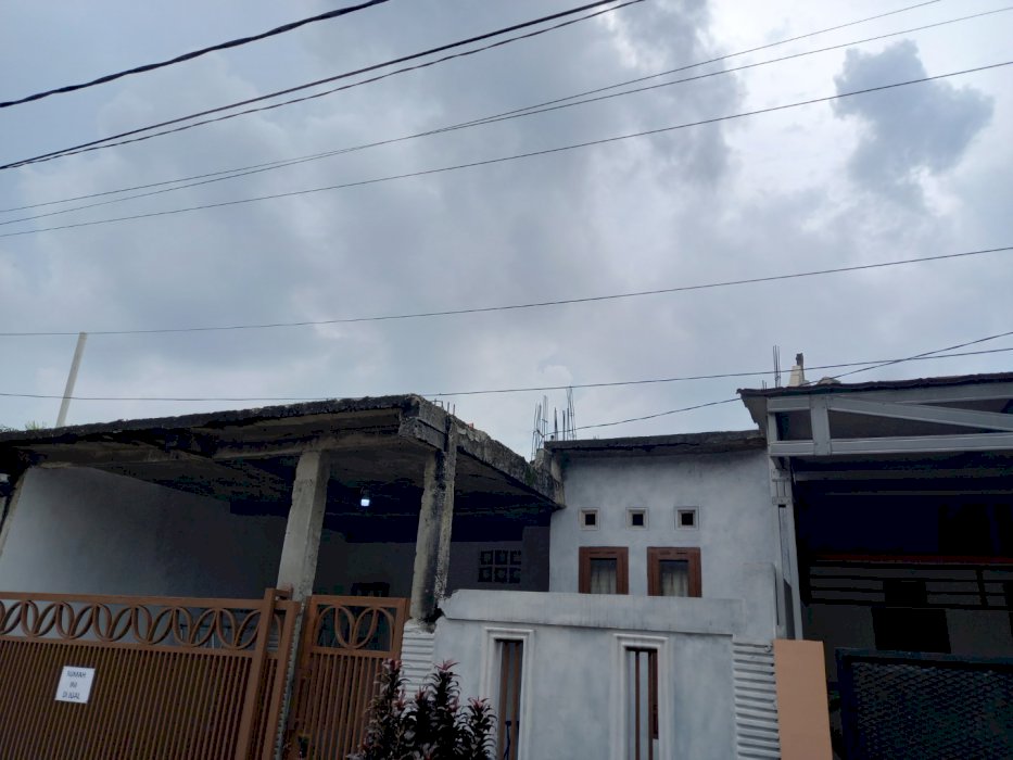 Di jual cepat rumah tumbuh pusat kota ciputat