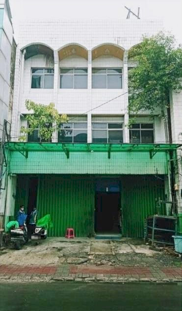 Ruko siap pakai 3 lantai dengan luas 138m2 Tambora Jakarta Barat