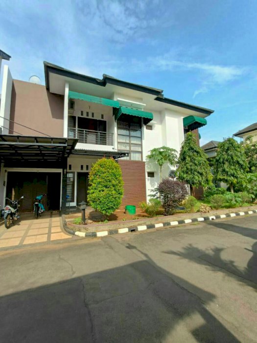 Dijual Rumah Secondary Posisi Hook Dalam Komplek Di Jatiwaringin.