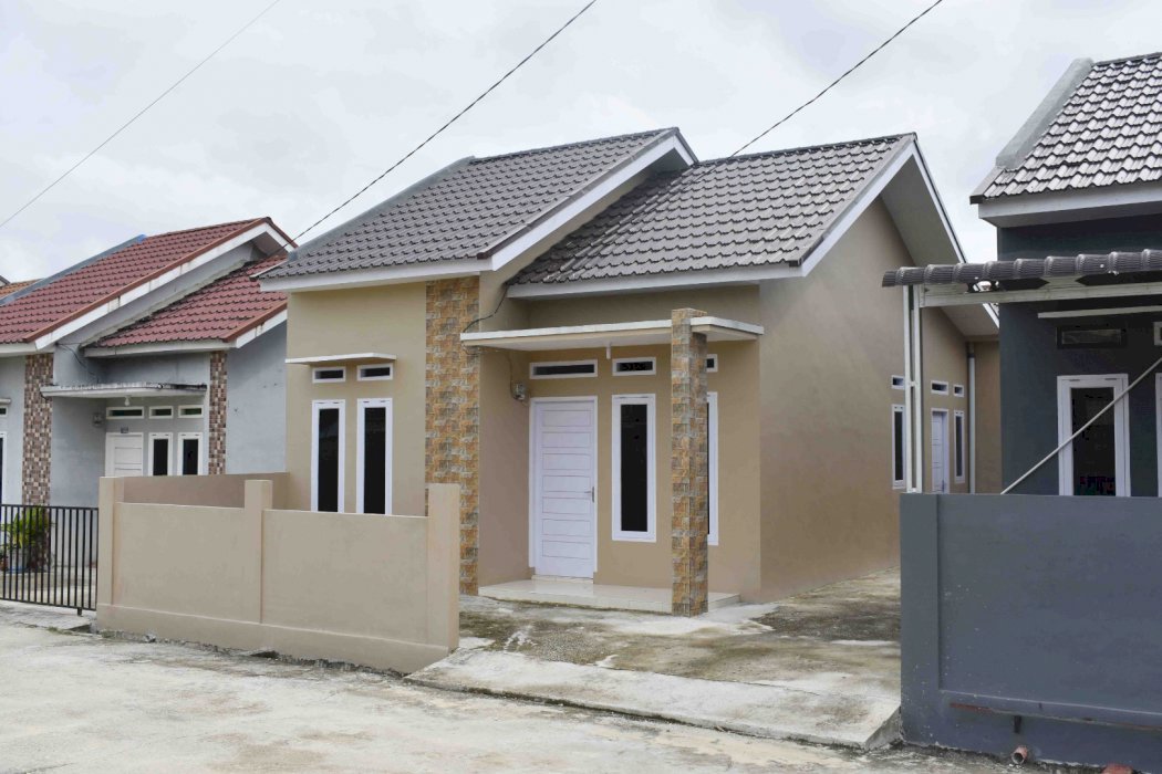siap huni rumah full pagar keliing di harapan raya dekat alam mayang