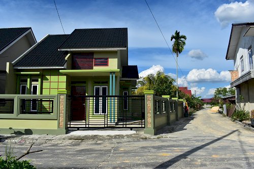 RUMAH FULL PAGAR HARGA MURAH LOKASI TENGAH KOTA PEKANBARU