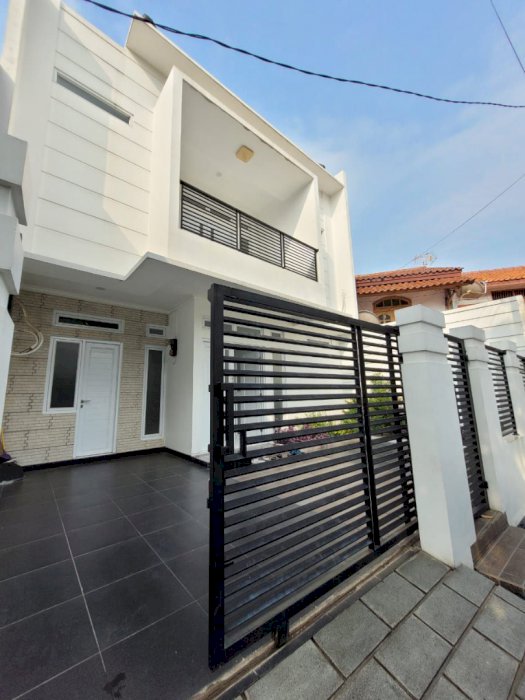 Dijual Rumah Baru Dalam Komplek Lokasi Strategis Di Duren Sawit.