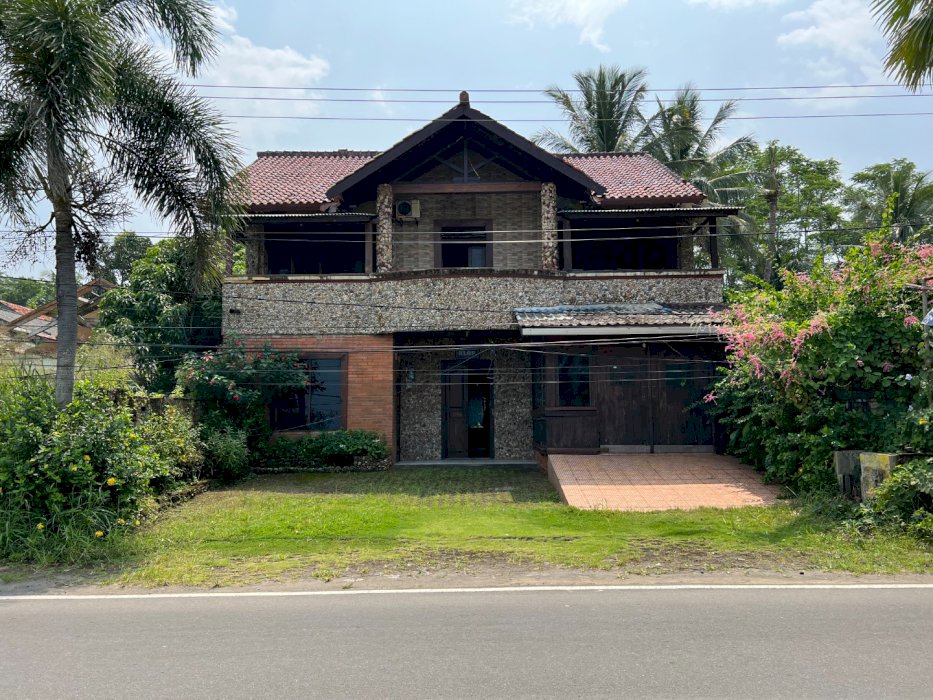 Erik's Beach View House