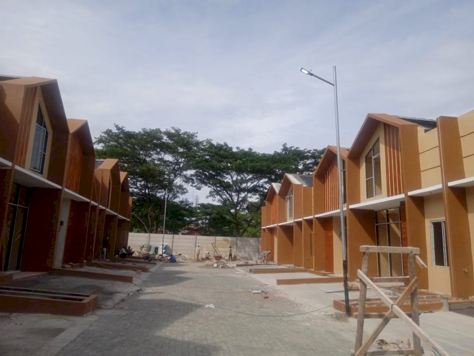 Rumah dua lantai Dp murah